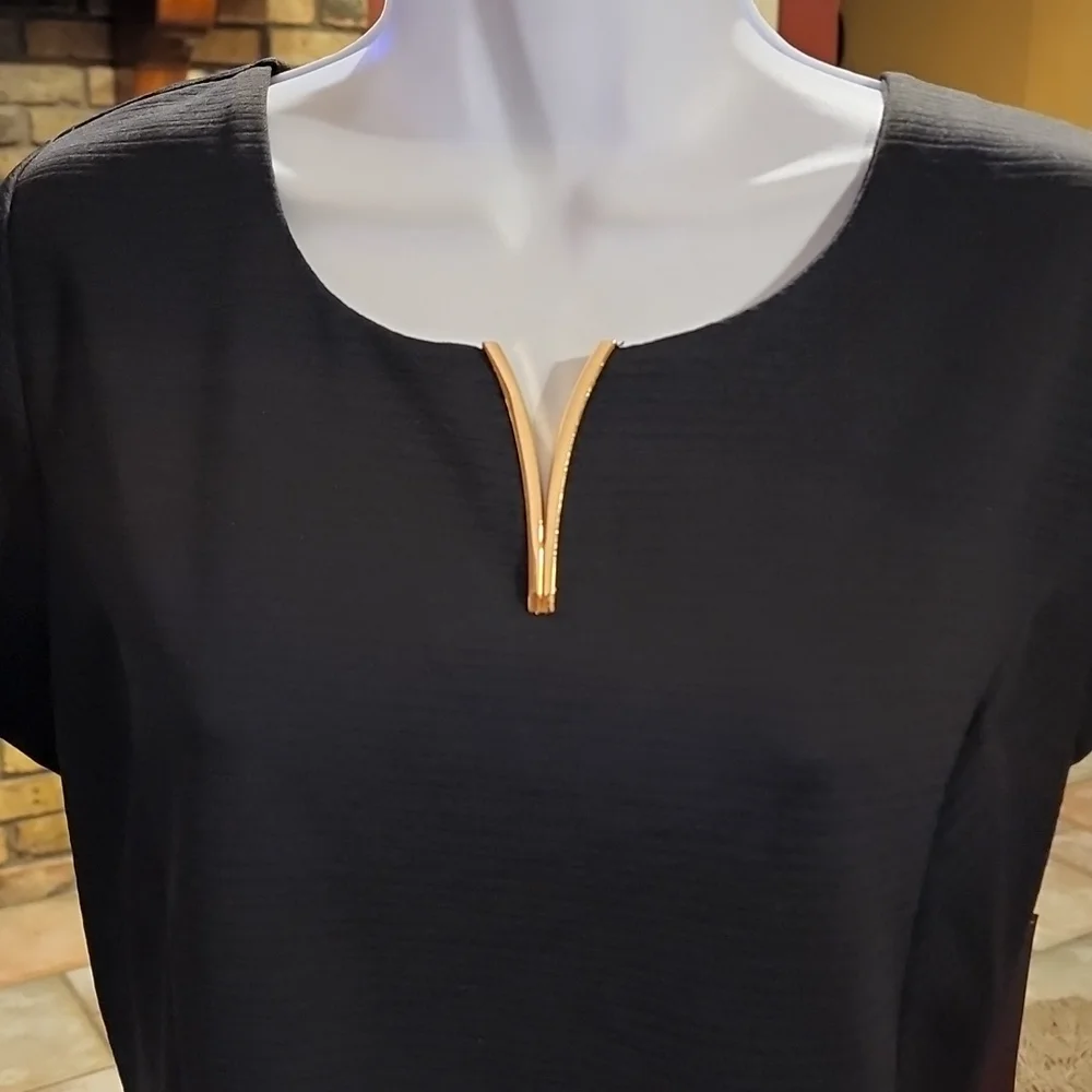 🌺Alyx NWT Peplum Style Top with Gold Metal Detail - Picture 3 of 12